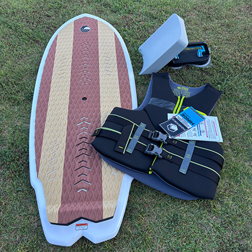 LIL EASYとMen’s Classic Hinge CGAとウェイクシェーパー